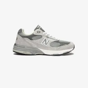993