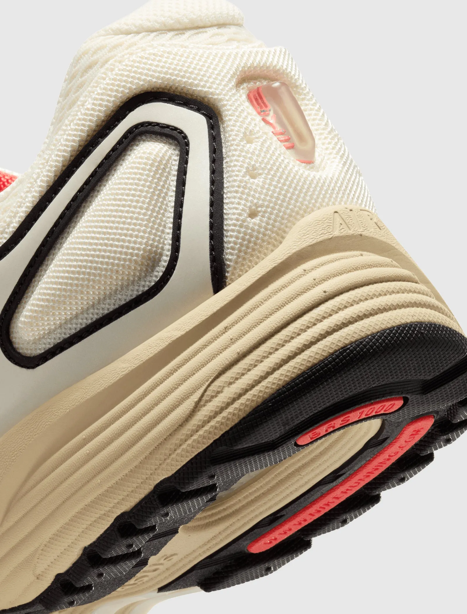 AIR PEGASUS WAVE COCONUT MILK/PICANTE RED