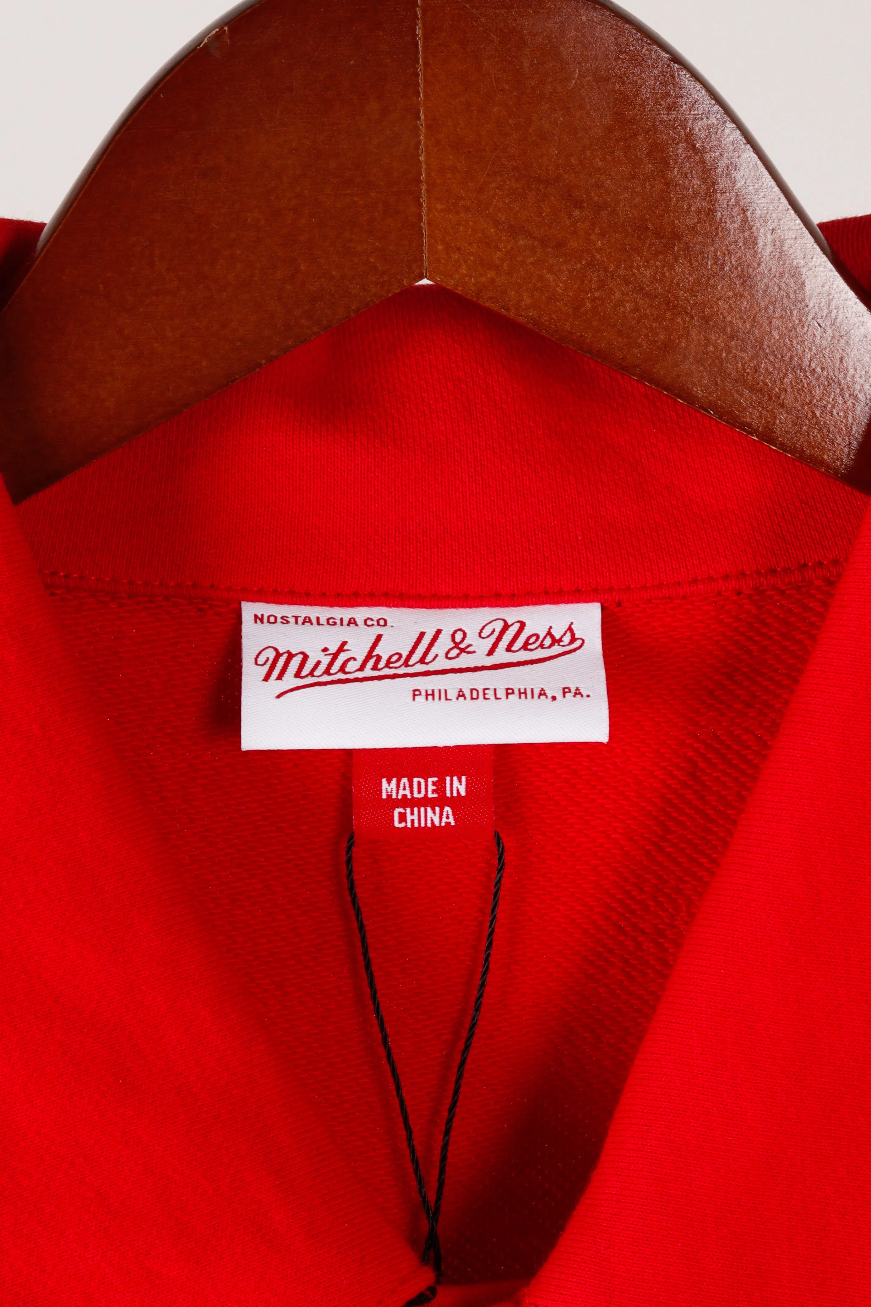 Mitchell & Ness '1997 Chicago Bulls Finals Patch' Warm Up S/S Shirt Red (2020)