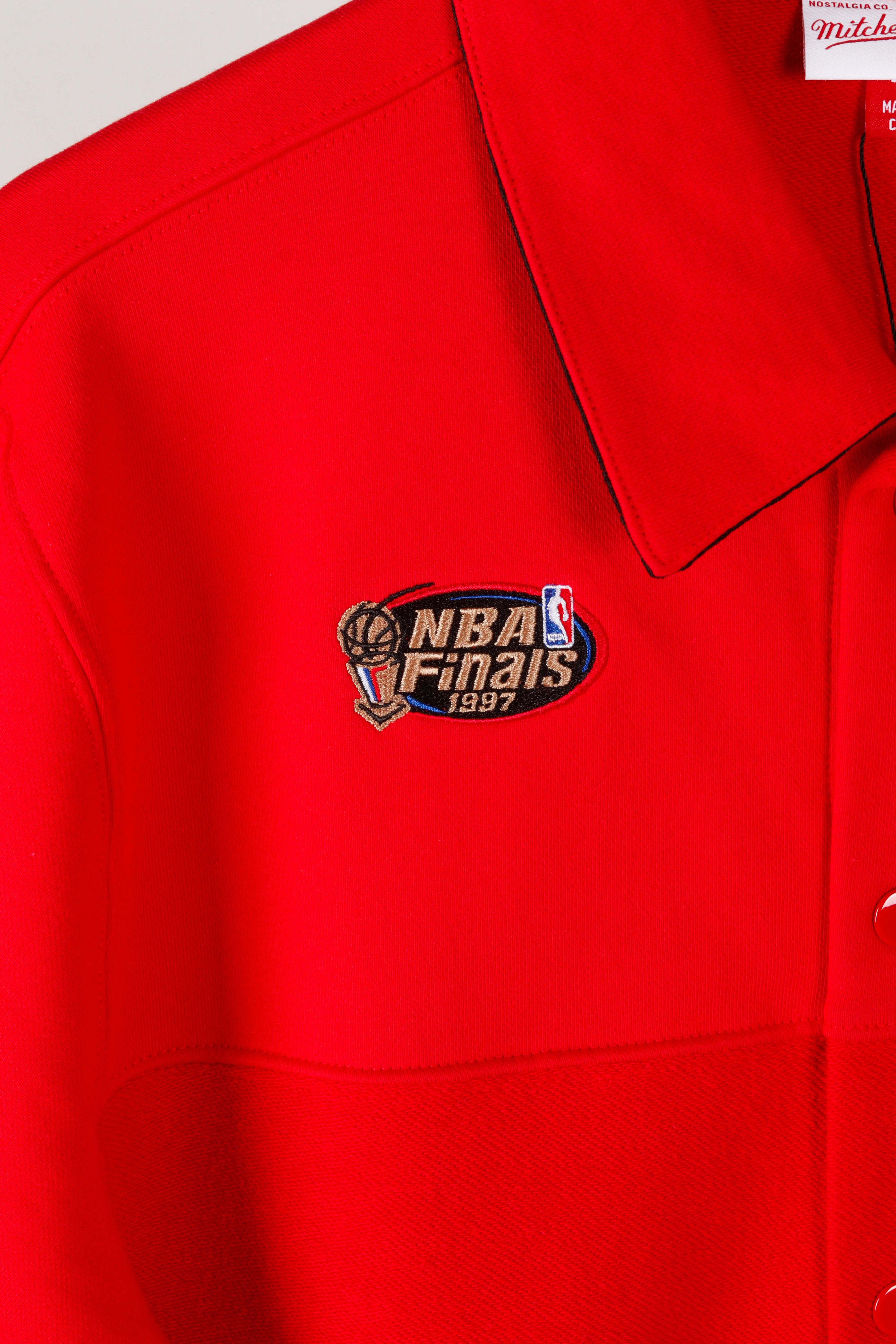 Mitchell & Ness '1997 Chicago Bulls Finals Patch' Warm Up S/S Shirt Red (2020)