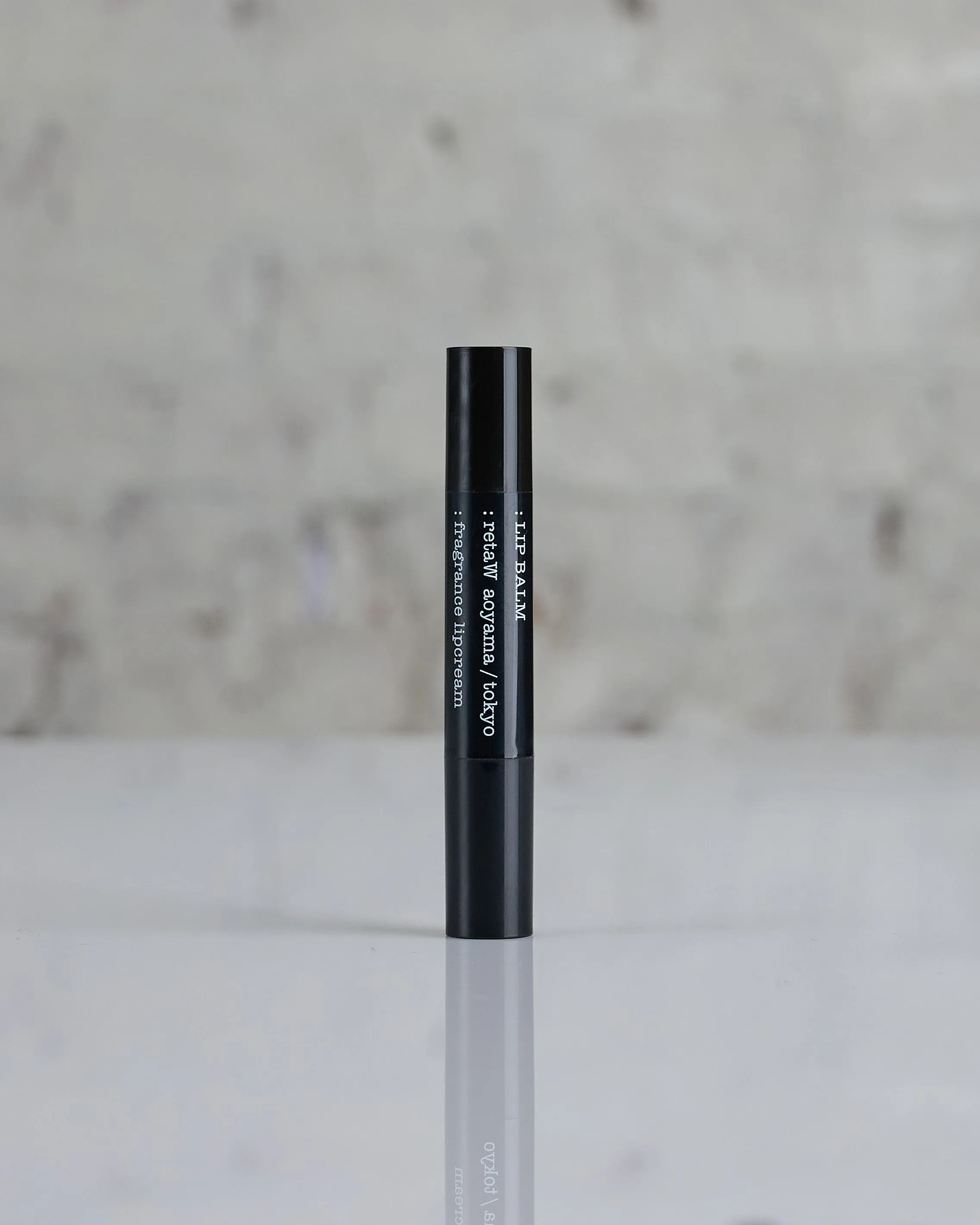 retaW Fragment Design (b) Lip Balm