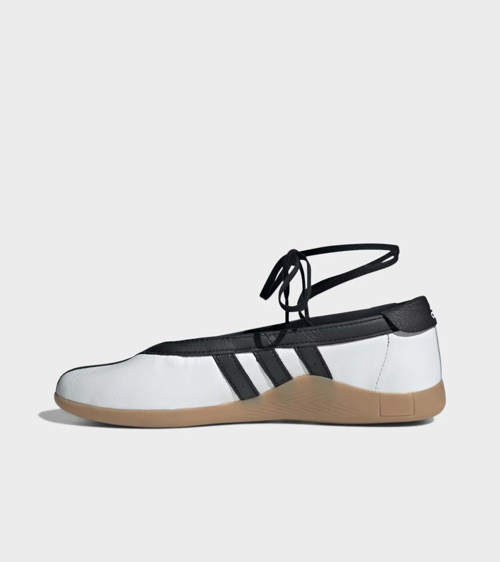 Taekwondo Mei Ballet White/Black