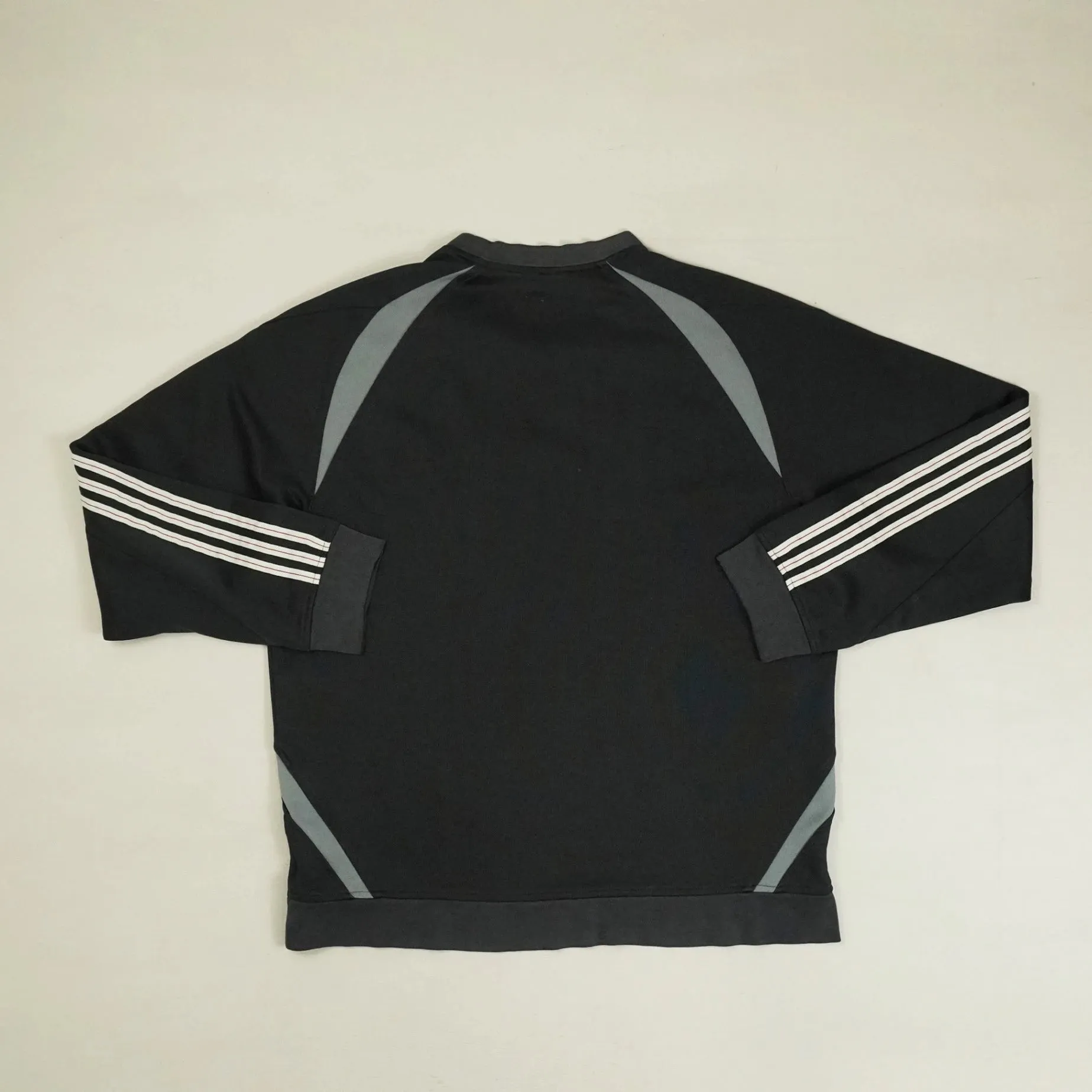 Vintage Adidas Black Sweatshirt (M)