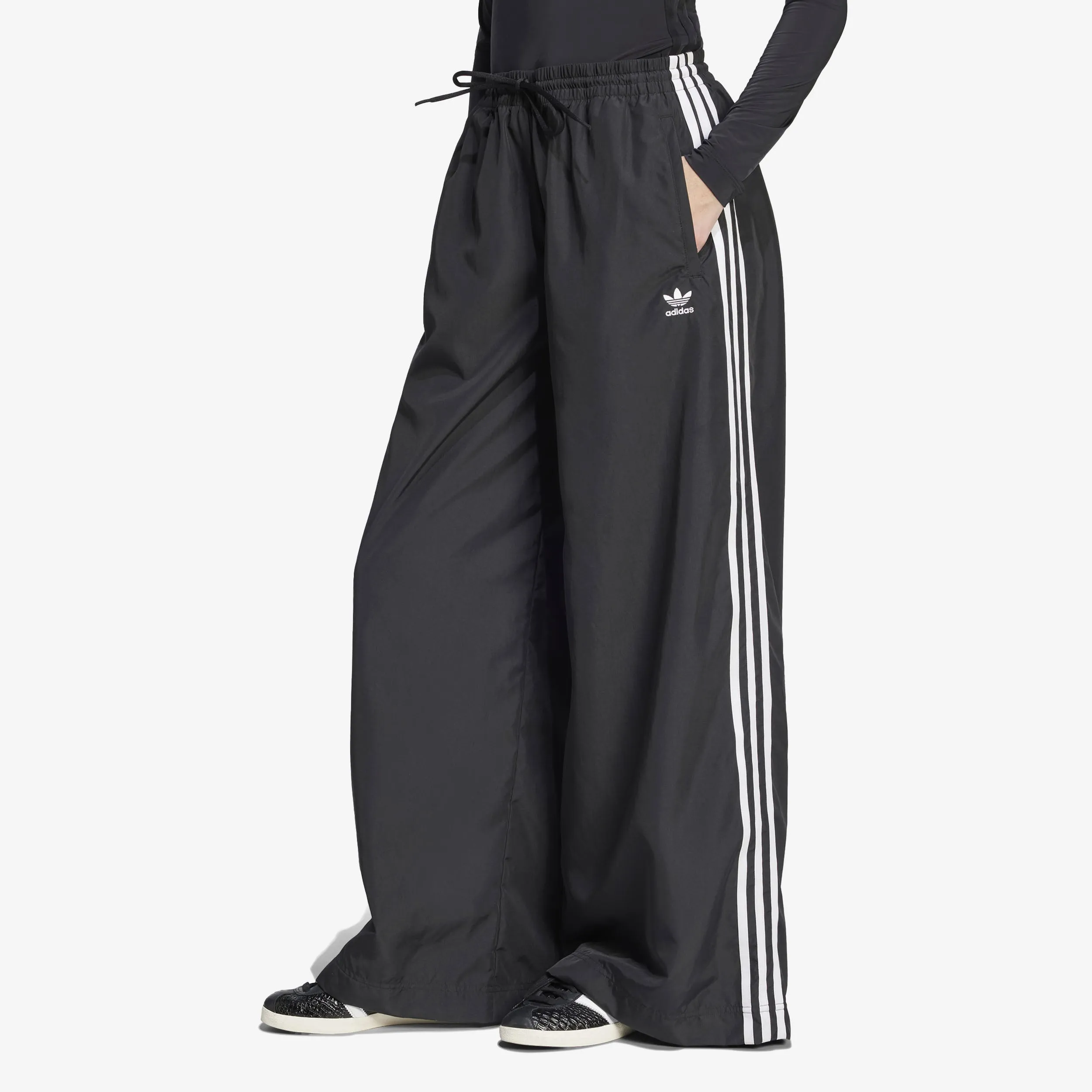 Wmns Adilenium Season 3 Oversized Track Pant