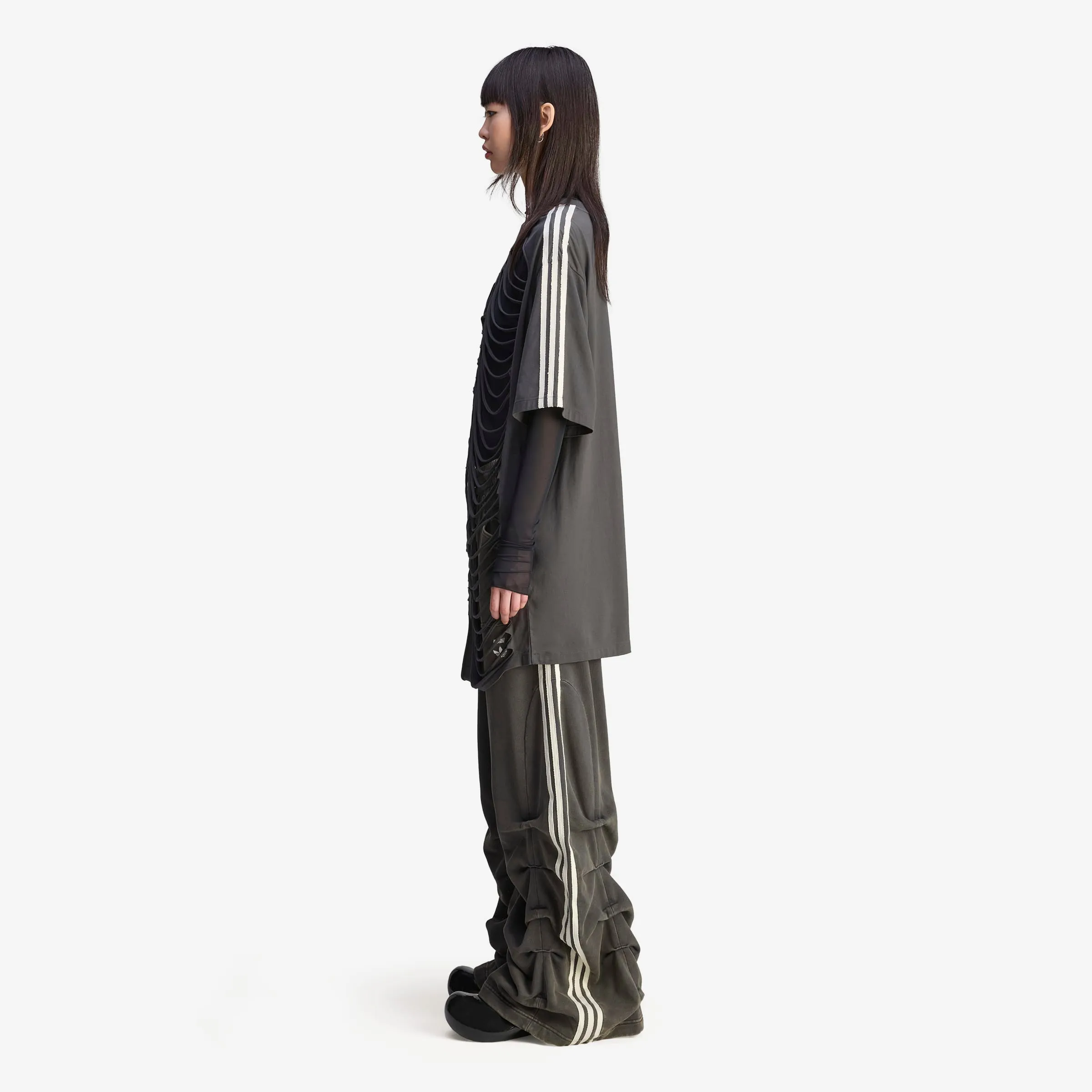 Wmns Cut Out Tee x Avavav